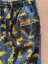 Carica l&#39;immagine nel visualizzatore di Gallery, Black Tiger Cotton Pijama
