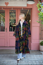 Charger l&#39;image dans la galerie, LONG VELVET COAT
