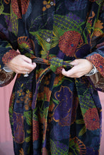 Charger l&#39;image dans la galerie, LONG VELVET COAT
