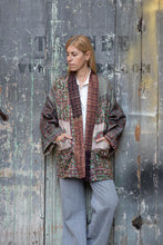 Carica l&#39;immagine nel visualizzatore di Gallery, Reversible silk kantha kimono
