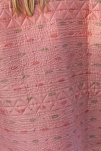 Carica l&#39;immagine nel visualizzatore di Gallery, Saree quilted coat

