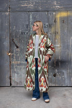 Charger l&#39;image dans la galerie, Ikat silk reversible jacket
