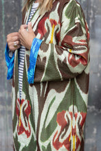 Charger l&#39;image dans la galerie, Ikat silk reversible jacket
