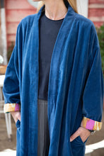 Carica l&#39;immagine nel visualizzatore di Gallery, Velvet reversible kimono

