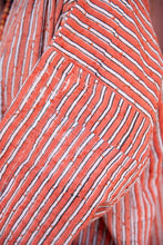 Cargar imagen en el visor de la galería, Orange Kantha Kimono
