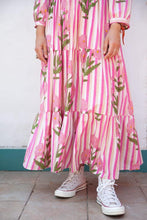 Charger l&#39;image dans la galerie, Loretta Stripes Pink Dress
