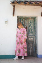 Cargar imagen en el visor de la galería, Loretta Stripes Pink Dress
