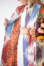 Charger l&#39;image dans la galerie, Kimono Suzani + ikat
