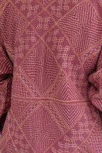 Charger l&#39;image dans la galerie, Old kantha embroidered jacket
