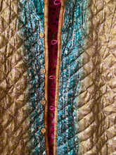 Carica l&#39;immagine nel visualizzatore di Gallery, Silky Quilted Reversible Jacket
