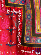 Cargar imagen en el visor de la galería, Vintage Tribal Jacket - Sanjanaandme 
