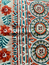 Carica l&#39;immagine nel visualizzatore di Gallery, Block Printed Cotton Dohar Comforter - Sanjanaandme 

