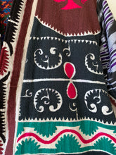 Charger l&#39;image dans la galerie, Vintage Suzani Ikat Kimono Jacket
