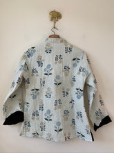 Load image into Gallery viewer, Block Printed Quilted Reversible Jacket
