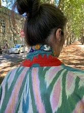 Charger l&#39;image dans la galerie, Vintage Kimono Ikat with Suzani
