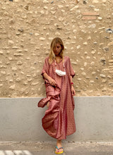 Cargar imagen en el visor de la galería, Vintage Oversize Silk Dress
