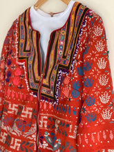 Cargar imagen en el visor de la galería, Vintage Tribal Jacket - Sanjanaandme 
