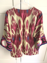 Charger l&#39;image dans la galerie, Vintage Suzani Ikat Kimono Jacket - Sanjanaandme 
