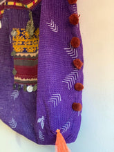 Cargar imagen en el visor de la galería, Vintage Kantha Hand Bag
