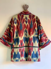 Carica l&#39;immagine nel visualizzatore di Gallery, Ikat Kimono Jacket
