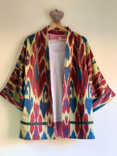 Cargar imagen en el visor de la galería, Ikat Kimono Jacket
