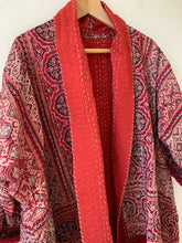 Carica l&#39;immagine nel visualizzatore di Gallery, Long Kantha Kimono Jacket
