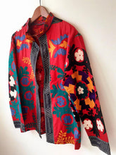 Charger l&#39;image dans la galerie, Vintage Suzani kimono
