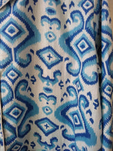 Cargar imagen en el visor de la galería, Ikat Print Pijama ( Street Version )
