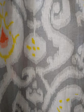 Cargar imagen en el visor de la galería, Ikat Print Pijama ( Street Version )
