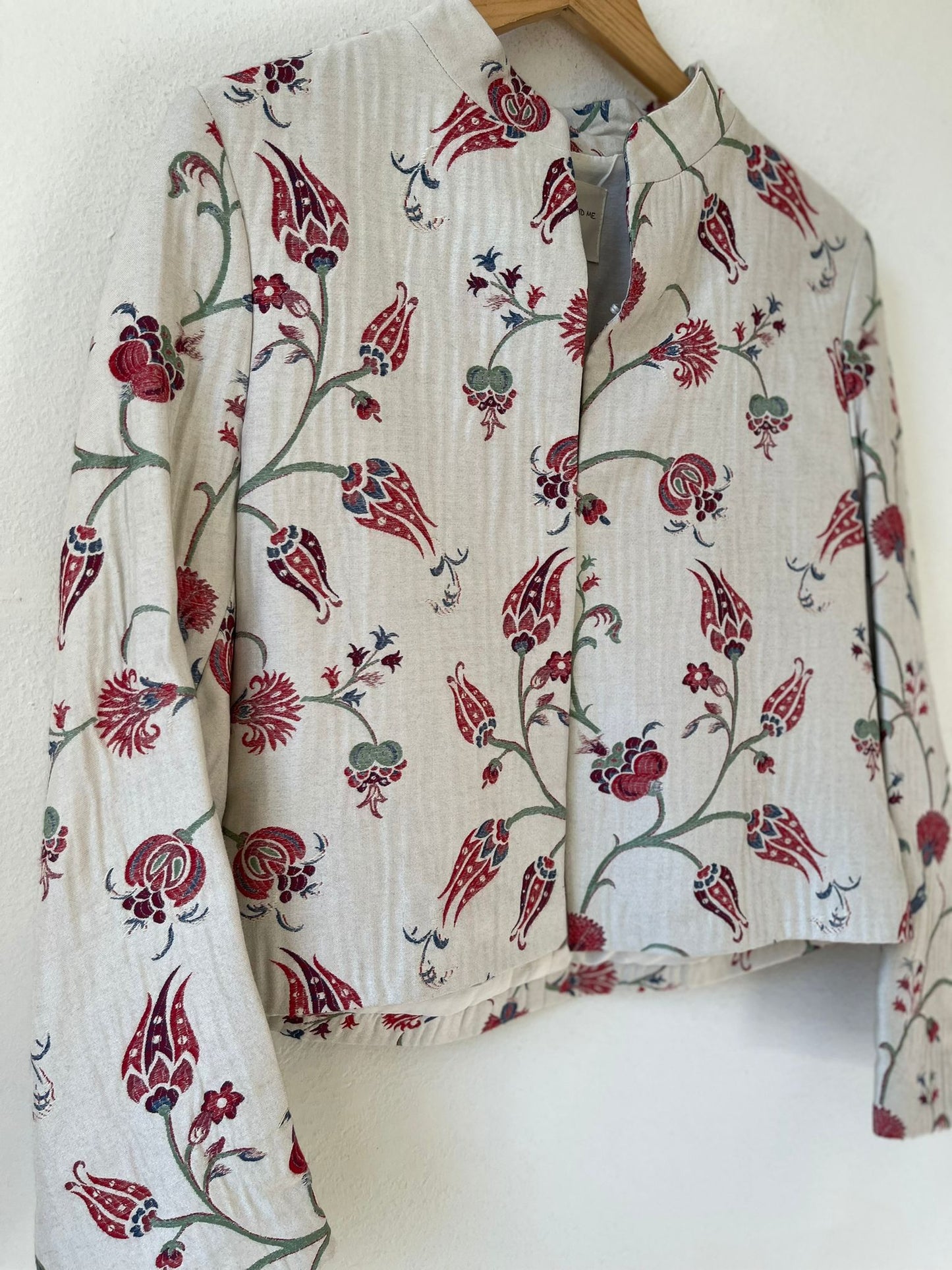White tulips short jacket