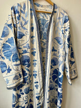 Cargar imagen en el visor de la galería, Long Suzani Kimono

