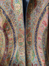 Cargar imagen en el visor de la galería, Kashmiri Jacket
