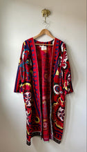Load image into Gallery viewer, Suzani Vintage Kimono
