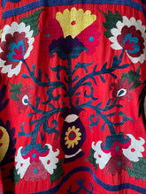 Load image into Gallery viewer, Suzani Vintage Kimono
