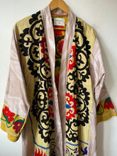 Load image into Gallery viewer, Long kimono Suzani + ikat
