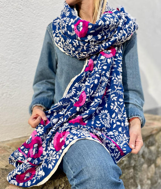 Shawl embroidered