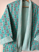 Charger l&#39;image dans la galerie, Block Print Quilted Reversible Kimono
