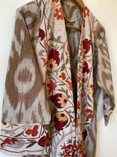 Cargar imagen en el visor de la galería, Long kimono Suzani + ikat
