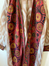 Carica l&#39;immagine nel visualizzatore di Gallery, Long kimono Suzani + ikat
