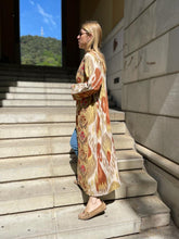 Charger l&#39;image dans la galerie, Long kimono Suzani + ikat
