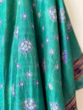 Load image into Gallery viewer, Silk tie dye kimono
