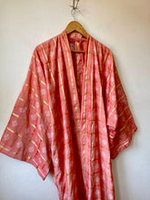 Charger l&#39;image dans la galerie, Long Silk Kimono
