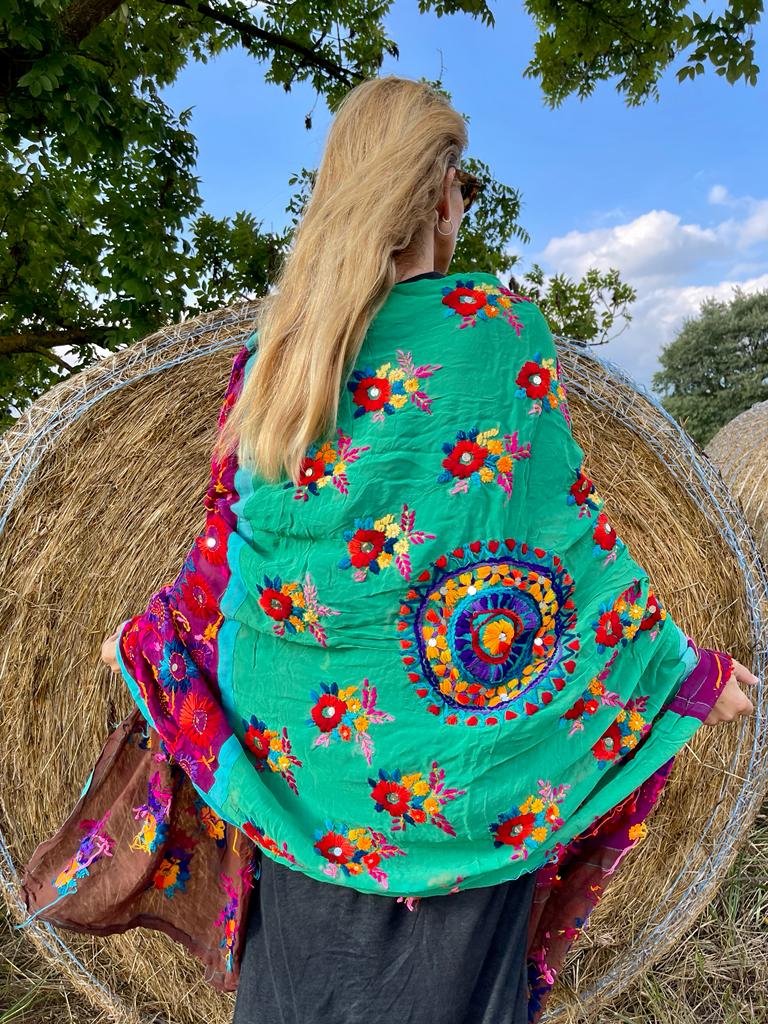 Shawl embroidered