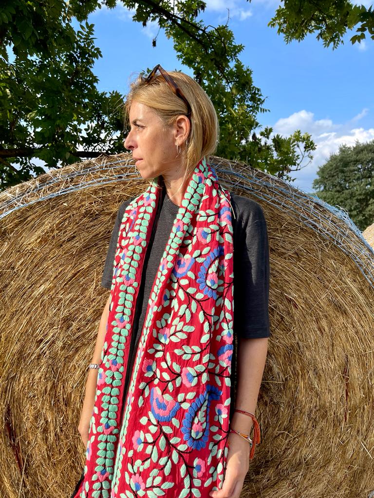 Shawl embroidered