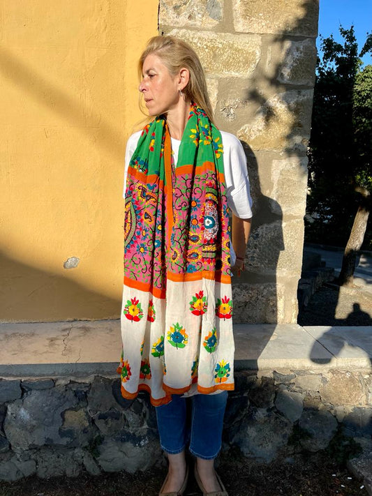 Shawl embroidered