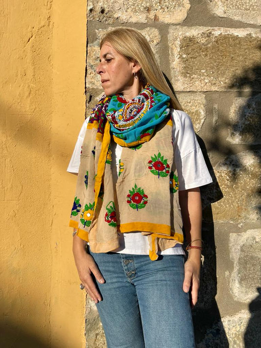 Shawl embroidered