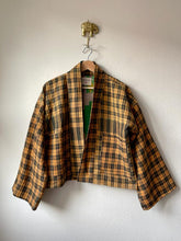 Cargar imagen en el visor de la galería, Vintage Kantha reversible Kimono
