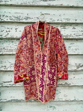 Carica l&#39;immagine nel visualizzatore di Gallery, Vintage Reversible Kantha Kimono
