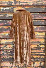 Load image into Gallery viewer, Silk velvet embroidered kimono
